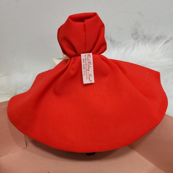 Vintage Madame Alexander Red Riding Hood Doll #482 - Picture 4 of 9